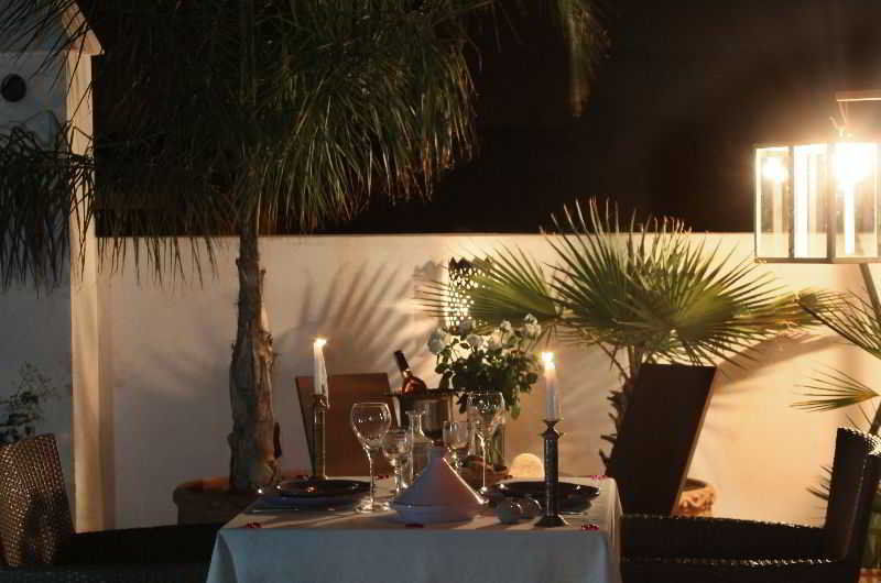 Azcona Riad 3*