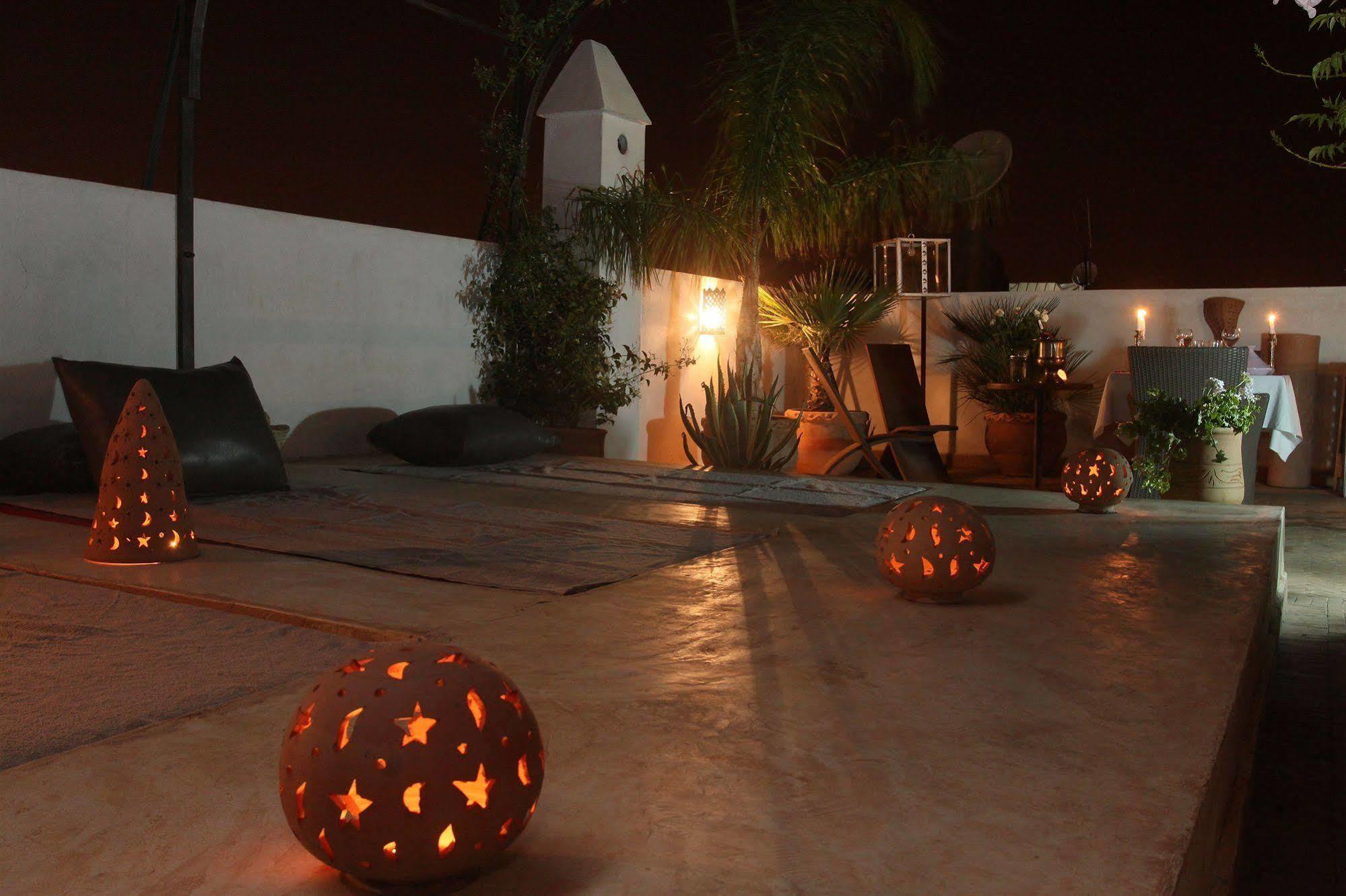 Azcona Riad 3*